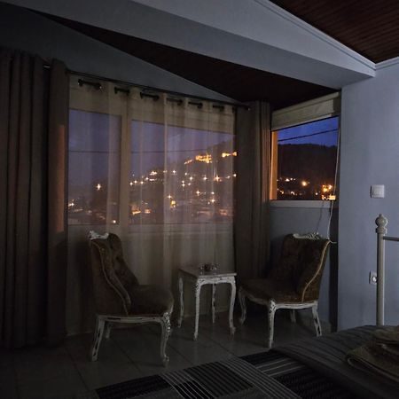 Με Θέα Το Κάστρο Apartment Nafpaktos Exterior photo