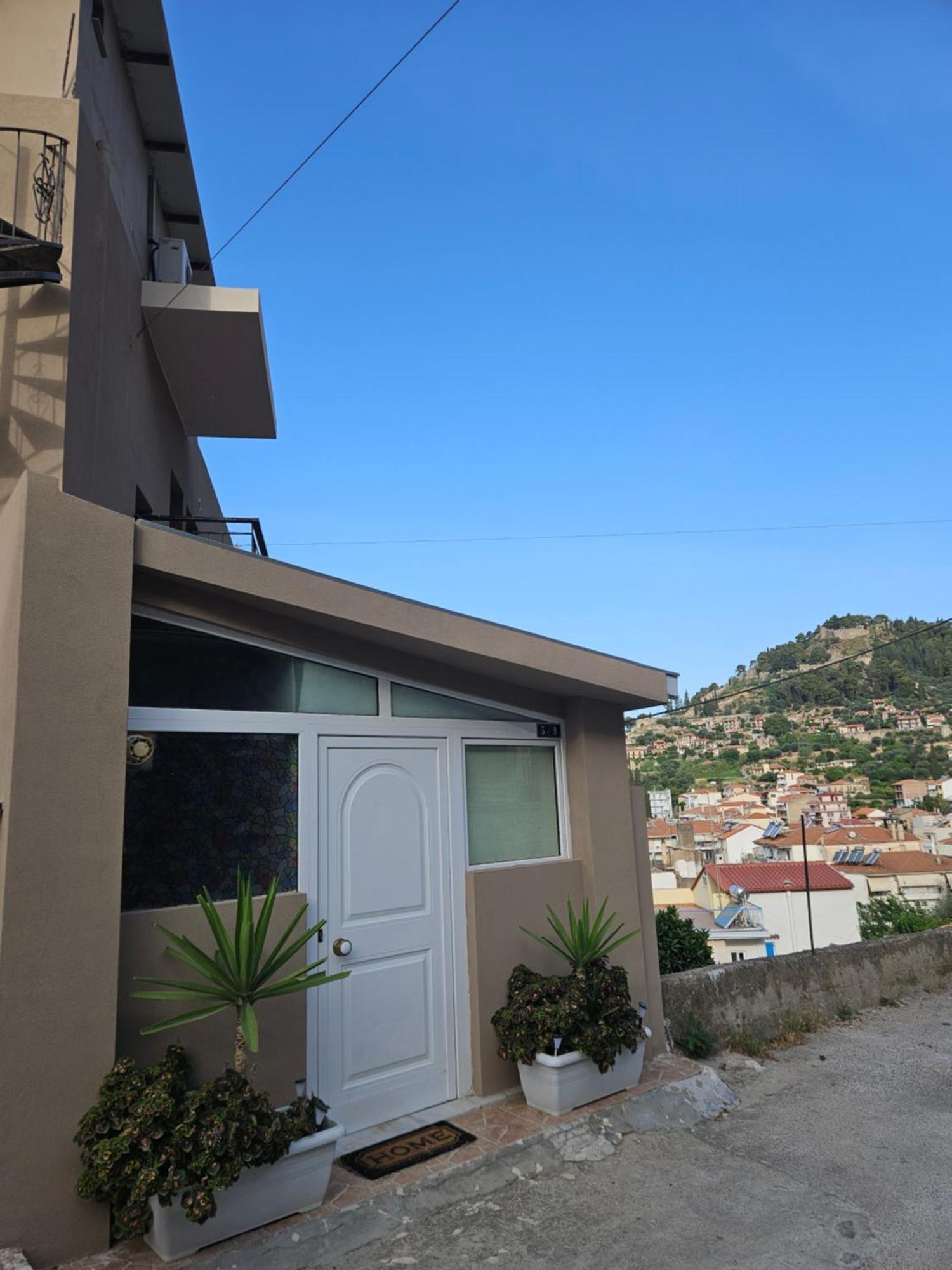 Με Θέα Το Κάστρο Apartment Nafpaktos Exterior photo